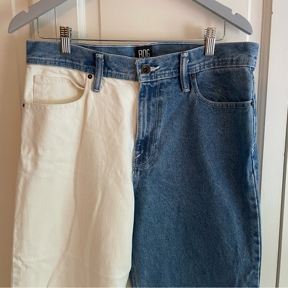 BDG Straight Cropped Split Leg Jeans - Picture 3 of 5